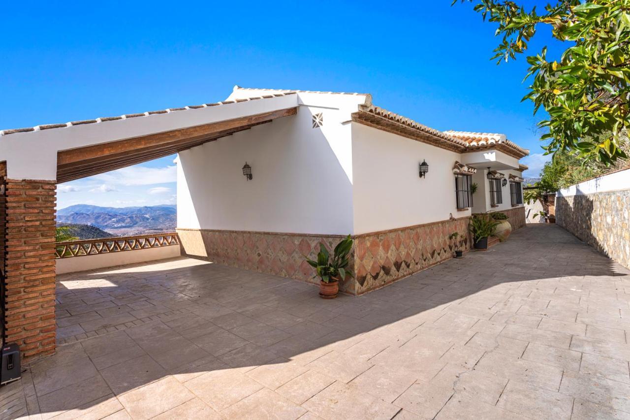 Holiday Home El Encinar Alcaucín Exterior foto